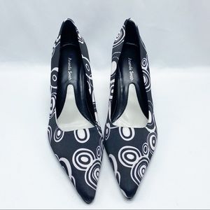 Vintage Amanda Smith Black White Mod Circle Heels 7.5